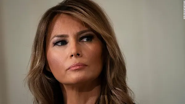 Η Melania Trump και τα ενήλικα παιδιά Trump αποφεύγουν το προσκήνιο μετά από μια από τις πιο σκοτεινές μέρες του έθνους 