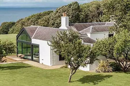 Country Icon Loretta Lynn’s Grandson Puts Dramatic Coastal Scotland Estate up for Sale