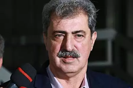 Πολάκης σε Μητσοτάκη: «Έκανες τη ΝΔ του Καραμανλή ΕΡΕ του '50 με ακροδεξιούς του ΛΑΟΣ» Πολάκης σε Μητσοτάκη: «Έκανες τη ΝΔ του Καραμανλή ΕΡΕ του '50 με ακροδεξιούς του ΛΑΟΣ»