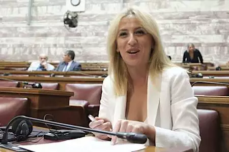 Ο Κακλαμάνης υποδέχτηκε στο γραφείο του τη Ρένα Δούρου - Τα μηνύματα της πρώτης θεσμικής συνάντησης Ο Κακλαμάνης υποδέχτηκε στο γραφείο του τη Ρένα Δούρου - Τα μηνύματα της πρώτης θεσμικής συνάντησης
