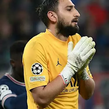 Ο τερματοφύλακας της PSG Donnarumma βρέθηκε θετικός στον Covid