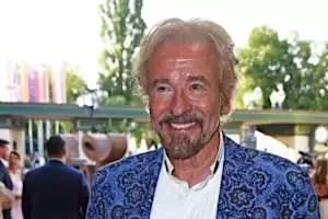 Gottschalk admite: A separação de Thea foi um desafio