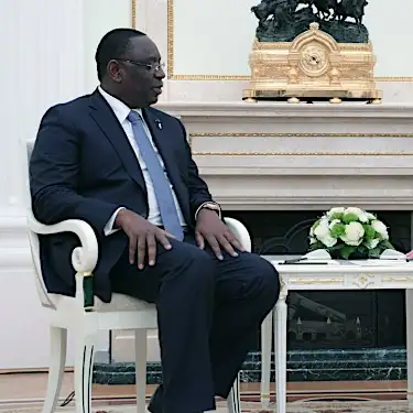 Ο πρόεδρος της ΑΕ Macky Sall μεταβαίνει στη Ρωσία για συνομιλίες με τον Πούτιν σχετικά με την επισιτιστική ασφάλεια