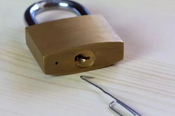 [Pics] Here's What The Tiny Hole On A Padlock Is For