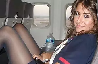 Things Stewardesses Notice About Passengers In 3 Seconds
