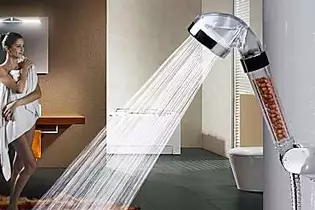 Boom di vendite in Italia per questo doccino con effetto massaggiante SPA. Fino a 3 diversi getti con alta pressione con filtro per acque calcaree