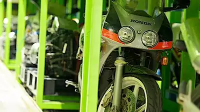 「直せない」を終わらせる！ 愛車を守るレッドバロンの舞台裏