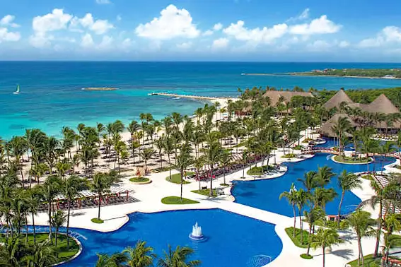 Hasta -40% de dto en hoteles y resorts Hasta -40% de dto en hoteles y resorts