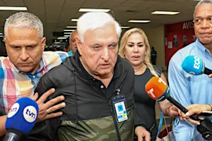 Panamá afirma que "ninguna alerta roja" de Interpol puede impedir el viaje de Martinelli a Nicaragua