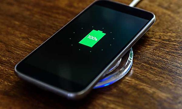 Canada Residents Are Switching To These Wireless Phone Chargers To Never Plug In A Wire Again