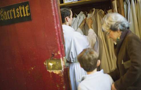 Quand le prêtre quitte le sacerdoce, les fidèles souffrent