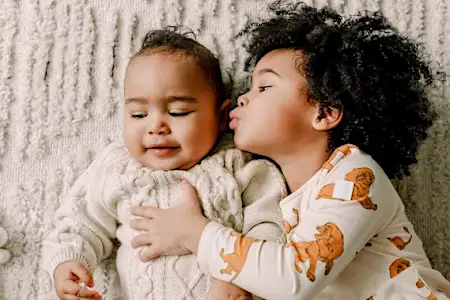 Second baby on the way? 10 essentials for your gift registry - National | Globalnews.ca