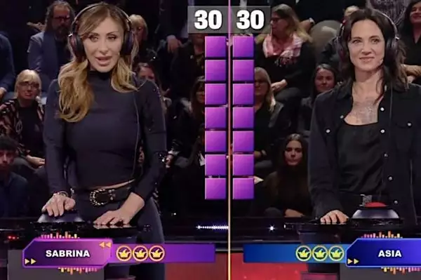 "Ora calmatevi". Dramma a Sarabanda Celebrty tra Asia Argento e Sabrina Salerno