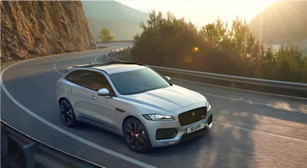 Deixe o F-PACE com o seu estilo. Configure o seu