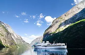 Europe Cruise Trip: Top Deals on Unsold Cabins. Research Grand European River Cruise 2020