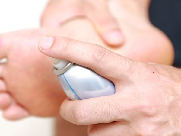 足の臭い用クリームが人気過ぎて3ヵ月待ち!?実際に使った人のクチコミがスゴイ