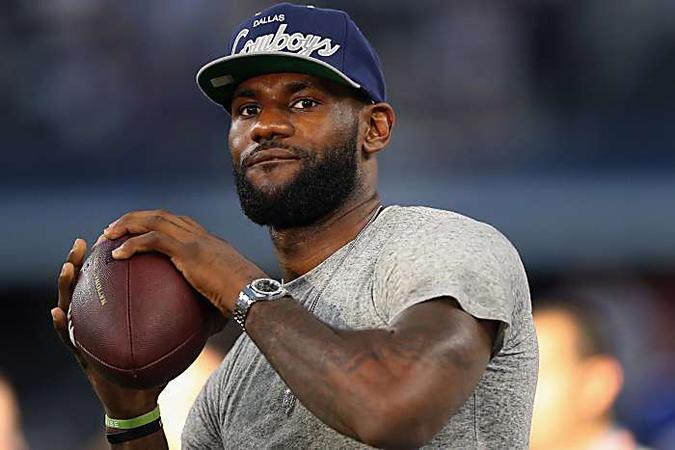 LeBron James was offered Cowboys contract by Jerry Jones