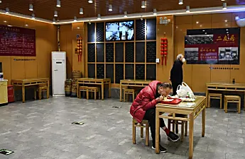 Chinese restaurants starved for cash as virus hits industry