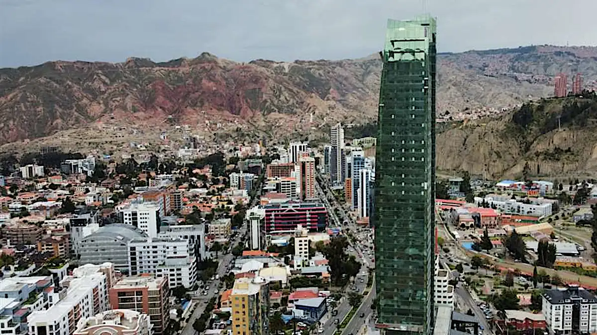 Samuel Doria Medina inaugura Green Tower, el edificio más alto de Bolivia | EL DEBER
