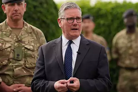 Σερ Κιρ Στάρμερ: «Έχω βαρεθεί» τις ενέργειες Τραμπ και Πούτιν που προκαλούν την εκτόξευση των λογαριασμών ενέργειας Σερ Κιρ Στάρμερ: «Έχω βαρεθεί» τις ενέργειες Τραμπ και Πούτιν που προκαλούν την εκτόξευση των λογαριασμών ενέργειας