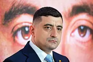 民族主義者喬治·西蒙在TikTok、農村選民和川普的幫助下贏得羅馬尼亞第一輪選舉 民族主義者喬治·西蒙在TikTok、農村選民和川普的幫助下贏得羅馬尼亞第一輪選舉