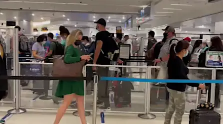 Estas son las nuevas medidas que debes cumplir para viajar a EE.UU. | Video