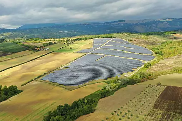 Guadagna fino a 3500 euro per ettaro affittando il tuo terreno per un impianto fotovoltaico