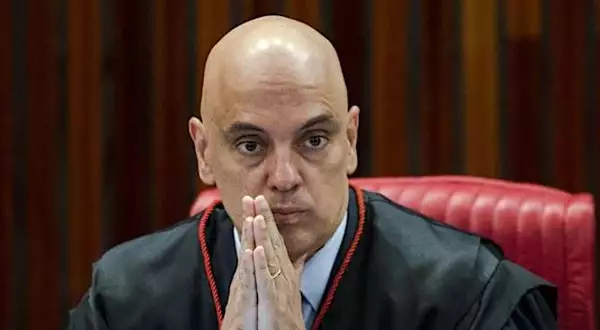 Moraes pede parecer da PGR em nova acusação contra Aras