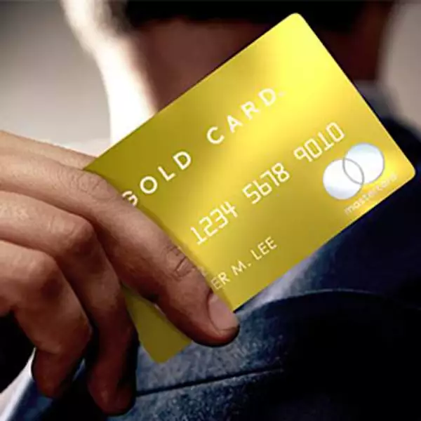 Mastercard最上位クラス 他人と差をつけたい貴方のための金属製クレジットカード