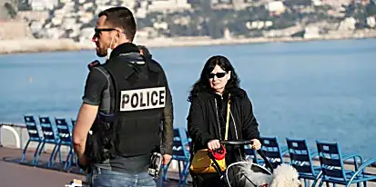 Η γαλλική αστυνομία πρόστιμο περισσότερους από 4.000 ανθρώπους για παραβίαση του κλεισίματος από κοροναϊό
