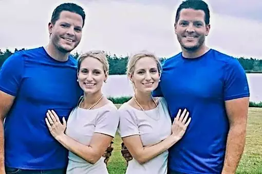 [Pics] Twins Marry Twins Ignoring Doctor's Warning