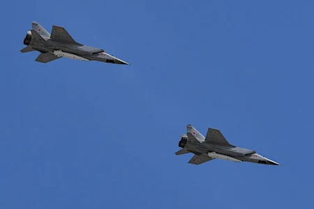 Νέοι υπερυφανικοί πυραύλοι εγγυώνται ισοτιμία με τις ΗΠΑ: Πούτιν Νέοι υπερυφανικοί πυραύλοι εγγυώνται ισοτιμία με τις ΗΠΑ: Πούτιν