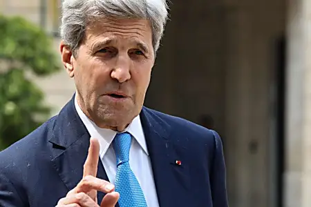 Η αλήθεια βγαίνει από τον πρώην γραμματέα του κράτους, John Kerry, κατά τη διάρκεια συναντήσεων με το Ιράν μετά την αποχώρησή του