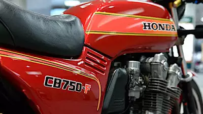 あの巨摩郡の愛車が令和に復活!? ライダー必見のエモ動画も
