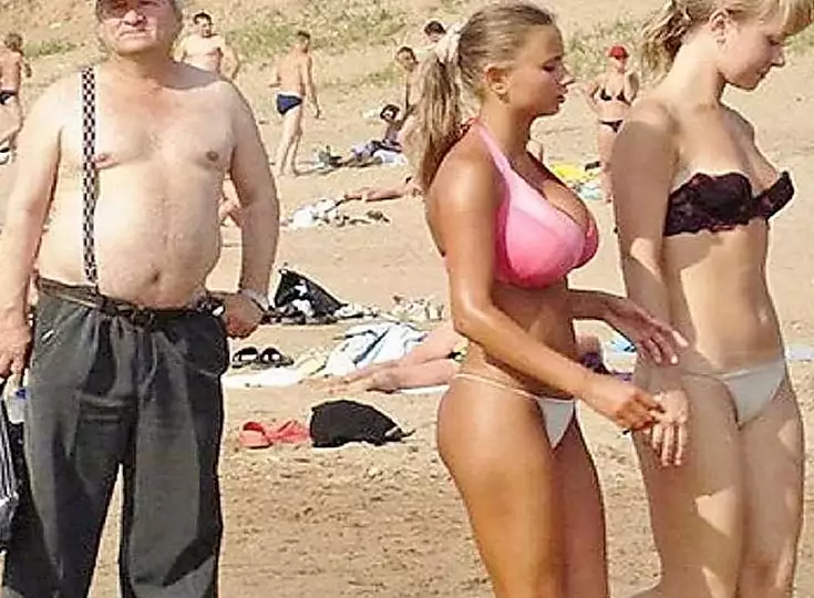 [Pics] We Dare You Not To Laugh At These Vacation Pictures