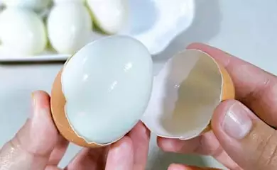 102-Year-Old Trick to Peeling Hard-Boiled Eggs In Seconds