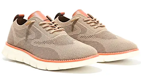 今年最舒適的鞋子深受 40 歲以上的喜愛