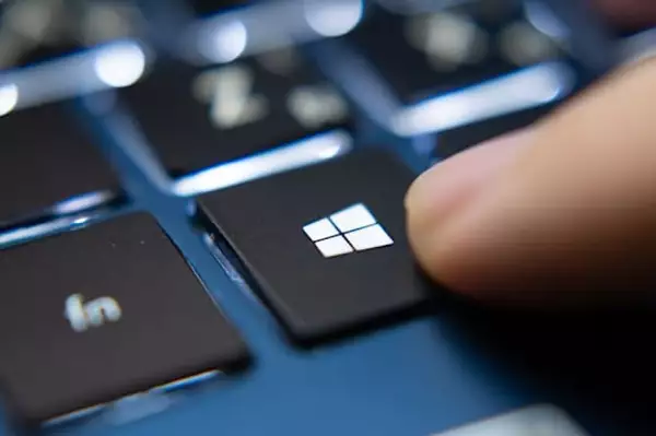 Utenti di Windows, ricordatevi di bloccare gli annunci prima di Tuesday