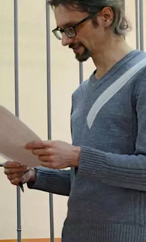 Η Ρωσία απελευθέρωσε άρρωστο πρώην Αμερικανό πεζοναύτη μετά από τέσσερα χρόνια φυλάκισης για αμφισβητούμενες κατηγορίες Η Ρωσία απελευθέρωσε άρρωστο πρώην Αμερικανό πεζοναύτη μετά από τέσσερα χρόνια φυλάκισης για αμφισβητούμενες κατηγορίες