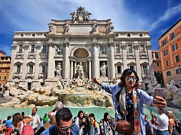 暴走する観光客、評判が悪いのはどの国？ 香港紙が選ぶ6ヶ国