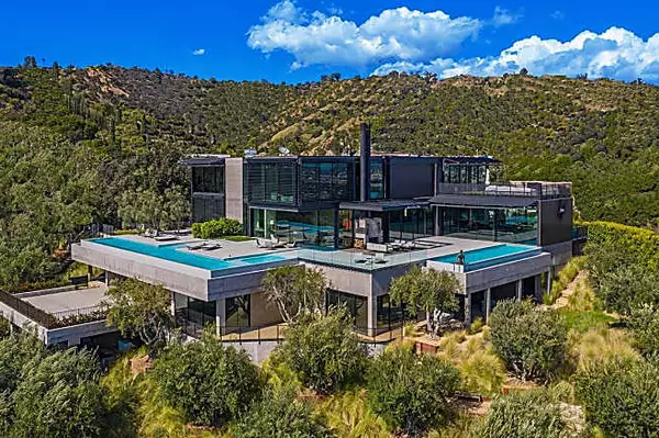 Discover the Most Extravagant Homes in Los Angeles