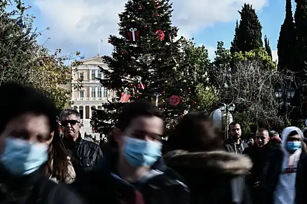 Μάσκα παντού από αύριο - Ακυρώνονται οι εκδηλώσεις των δήμων - Νέα μέτρα έως 3 Ιανουαρίου