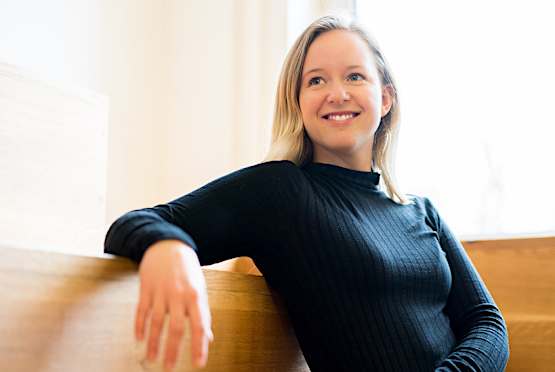 This Woman Reads 100 Books A Month (You Can Too)