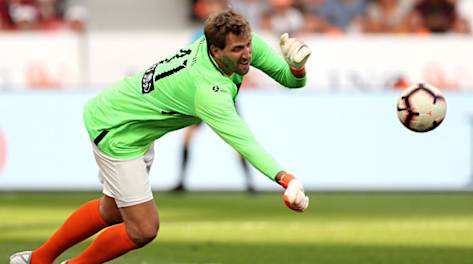 NBA: La leyenda de los Dallas Mavericks Dirk Nowiztki se pasa al fútbol: ¡Menudo porterazo! NBA: La leyenda de los Dallas Mavericks Dirk Nowiztki se pasa al fútbol: ¡Menudo porterazo!