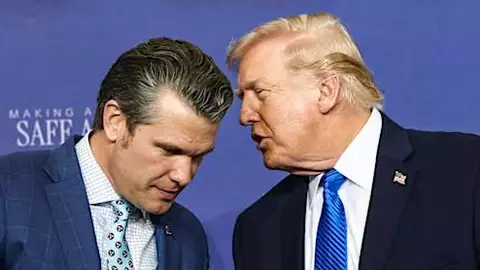 トランプ米大統領、ヘグセス国防長官に「君が最初に声を上げたと思う」　対イラン軍事作戦