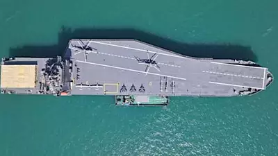 米軍の攻撃で「イラン初の空母」が爆発炎上する様子が公開される 戦闘で空母が損傷するのは80年ぶり!? 最後に沈んだ艦は？（1/2 ページ）