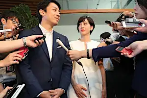 なぜファンは進次郎氏を見捨てたのか