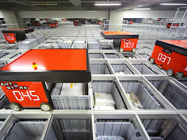 ニトリの物流で、出庫効率を5倍にした倉庫ロボット「オートストア」の正体