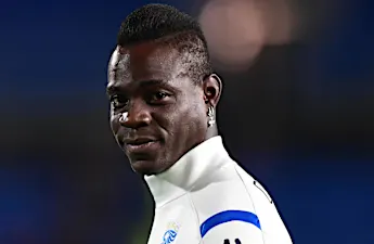 Cagliari πίσω τέταρτη, όπως Balotelli ανελκυστήρες Brescia