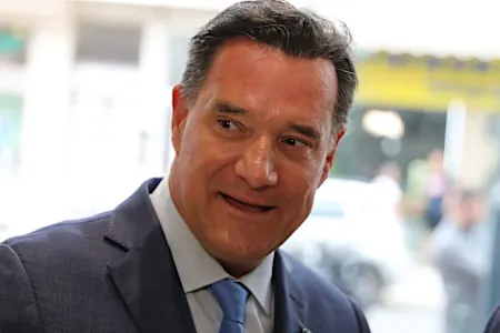 «Σπόντες» Γεωργιάδη για ρωσικές «υπογραφές» στο κόμμα Καρυστιανού «Σπόντες» Γεωργιάδη για ρωσικές «υπογραφές» στο κόμμα Καρυστιανού